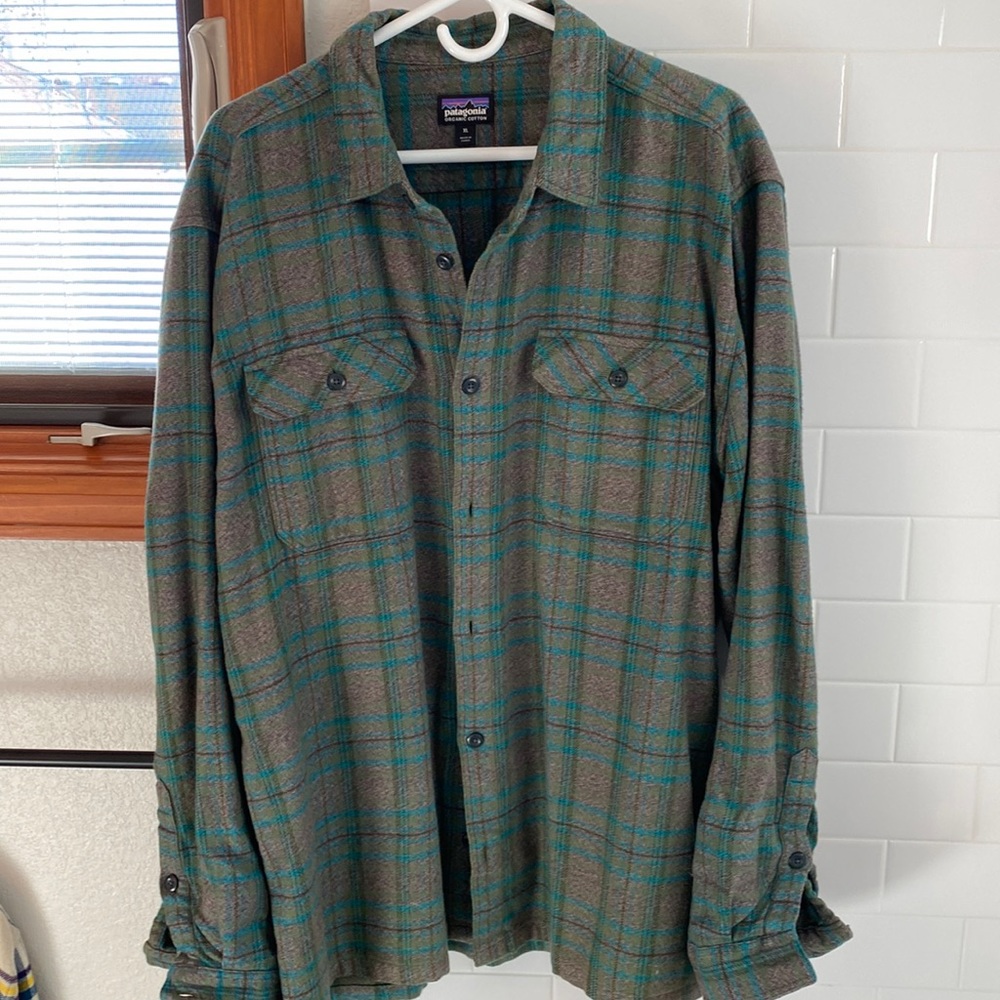 Patagonia Fjord organic cotton flannel, size XL. Worn 1-2 times